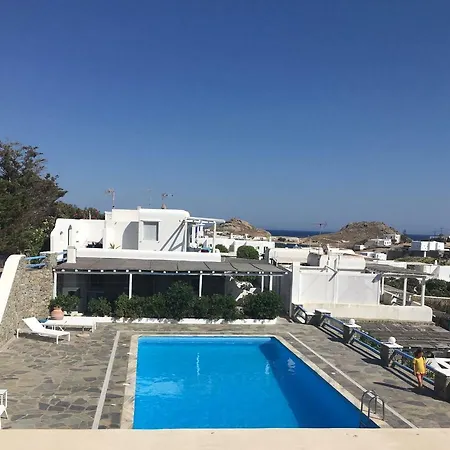 Pool Maisonette קלפטיס